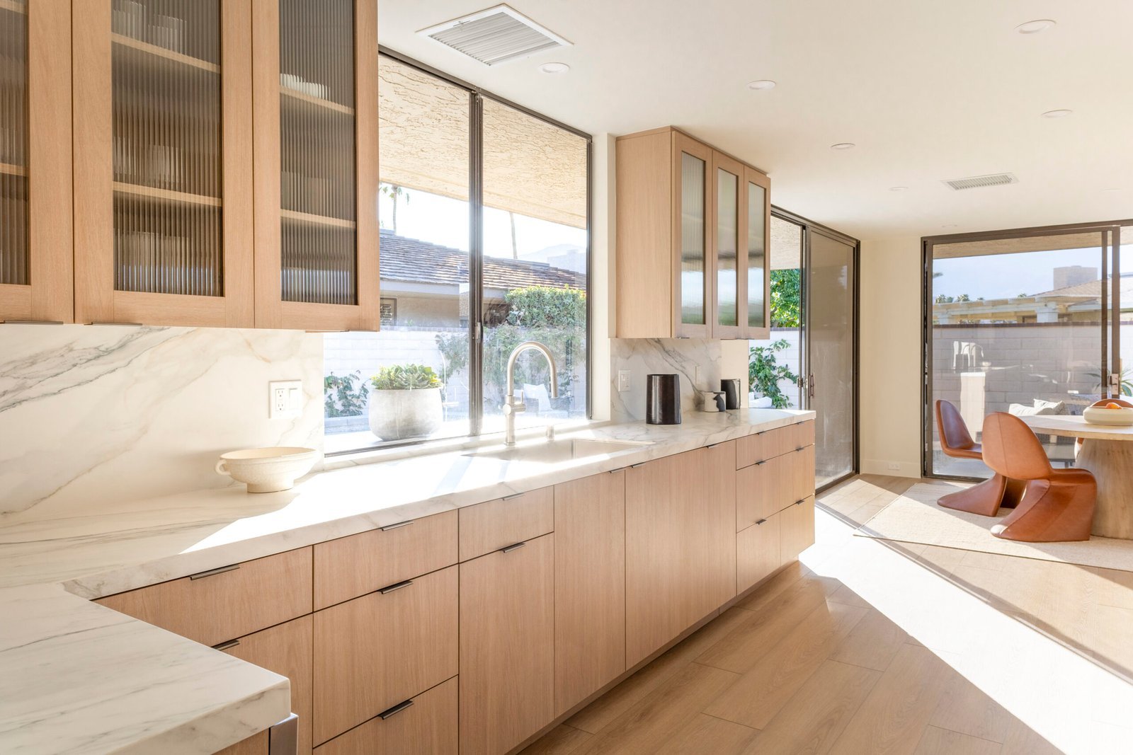 18 erbeblackham desert contemporary the springs country club palm springs 35 lafayette drive rancho mirage resort living desert living california mountain view scaled.jpg