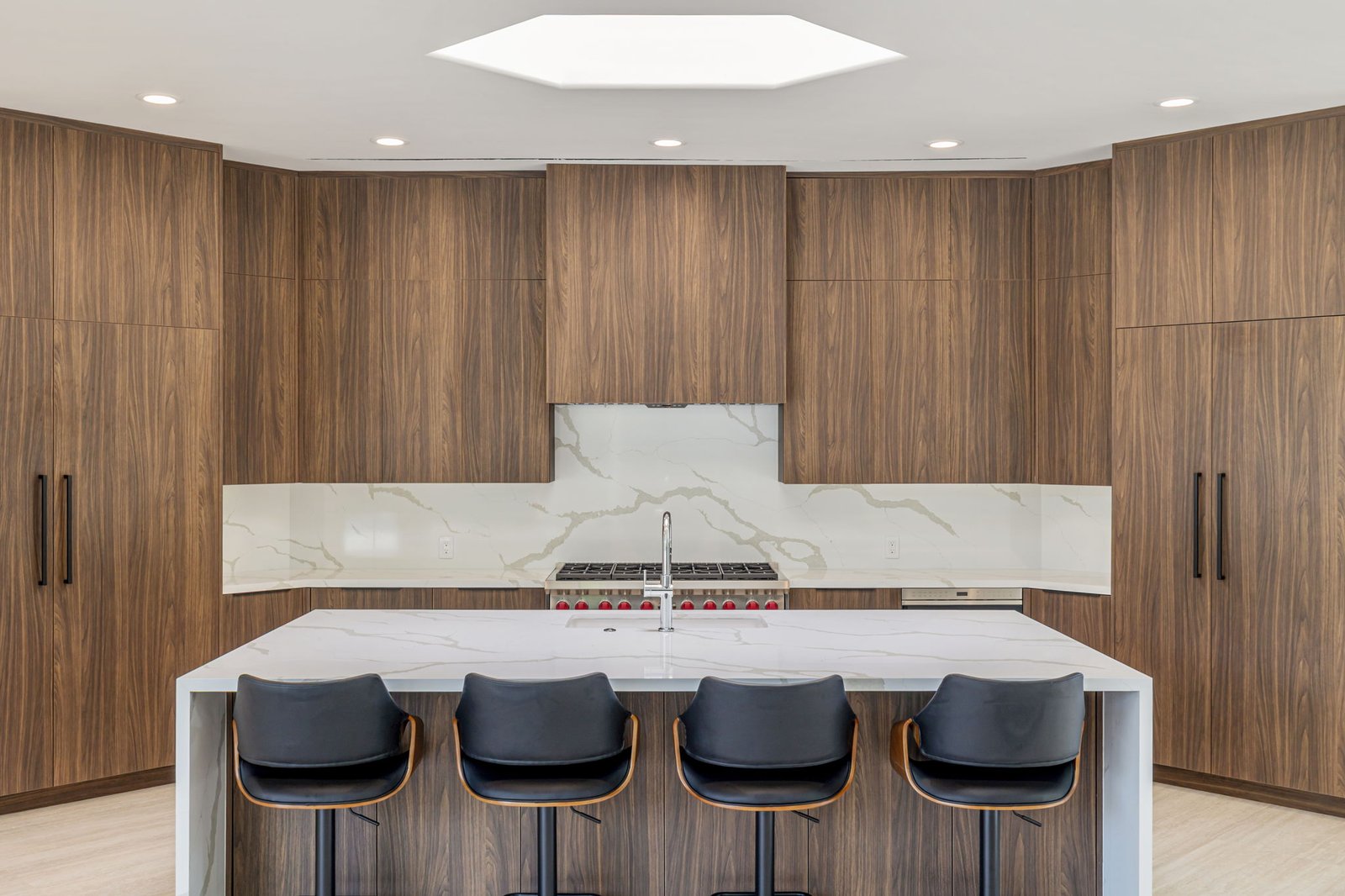 5 web or mls 8m4a4479